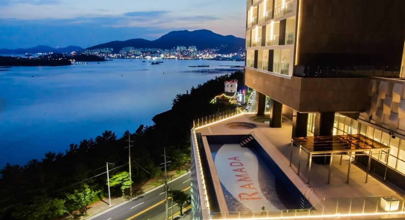 Ramada Plaza By Wyndham Dolsan Yeosu Hotel Eksteriør billede