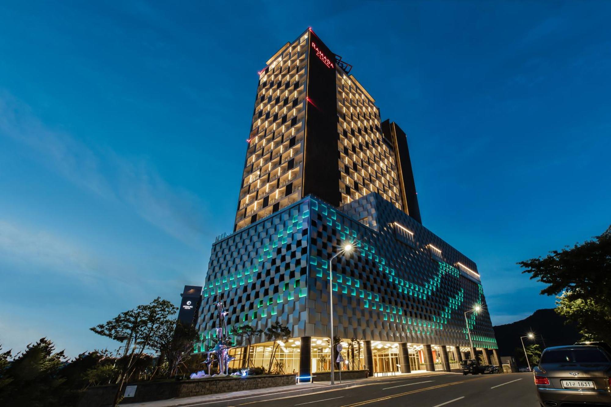 Ramada Plaza By Wyndham Dolsan Yeosu Hotel Eksteriør billede