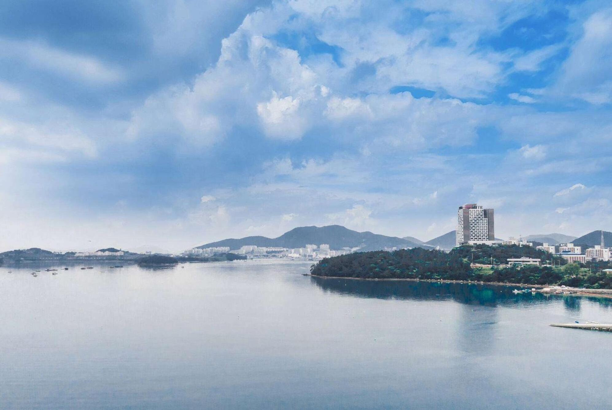 Ramada Plaza By Wyndham Dolsan Yeosu Hotel Eksteriør billede