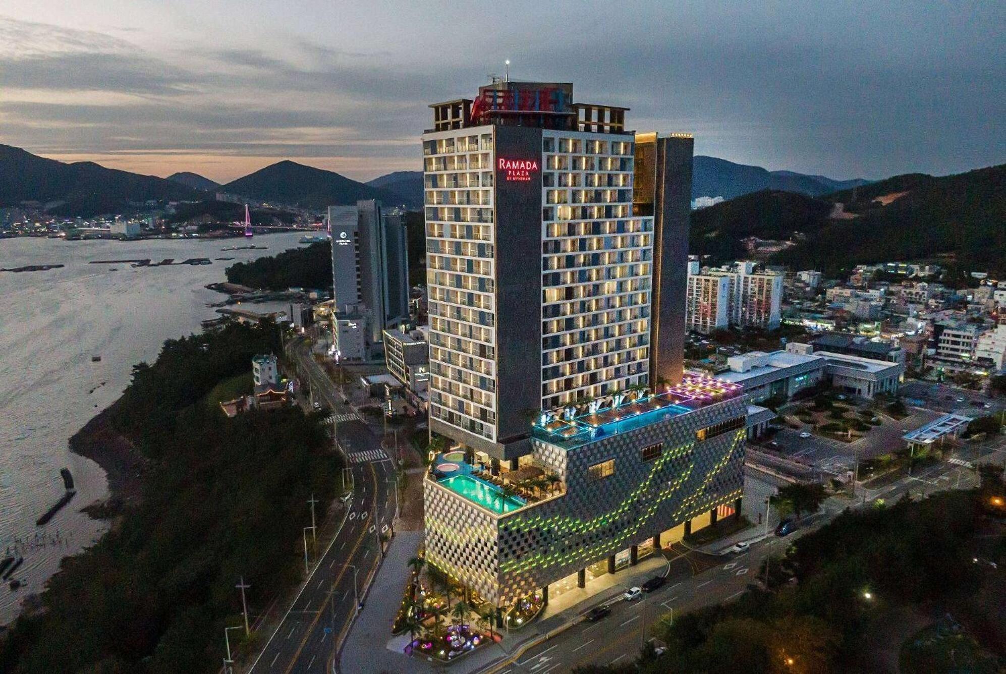 Ramada Plaza By Wyndham Dolsan Yeosu Hotel Eksteriør billede