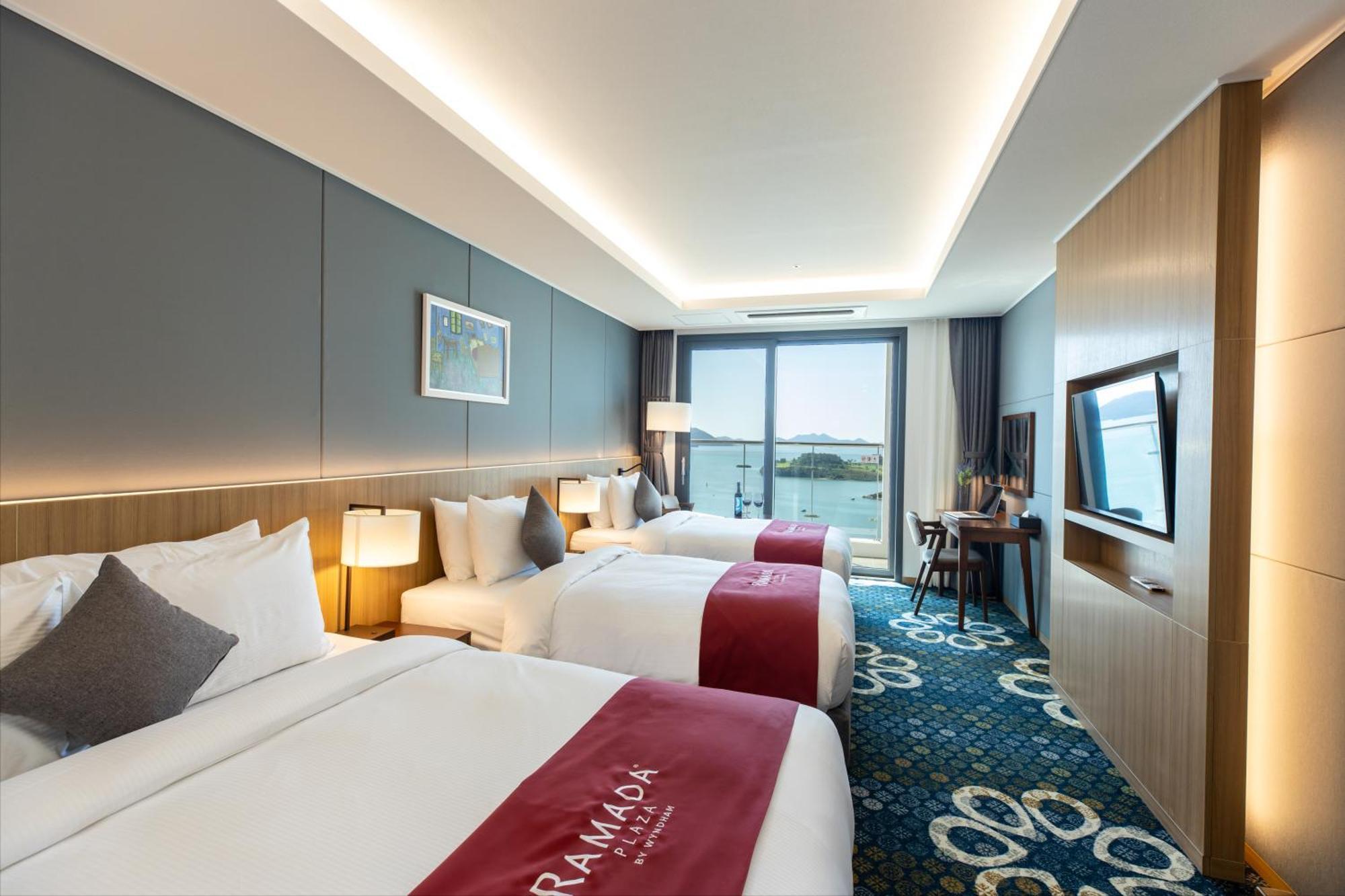 Ramada Plaza By Wyndham Dolsan Yeosu Hotel Eksteriør billede